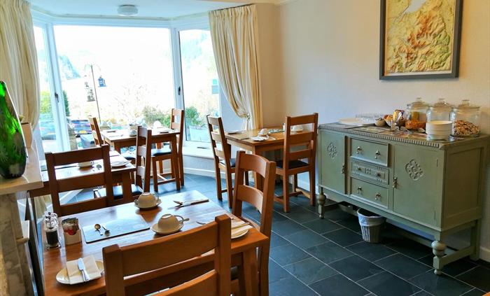 Breakfast room 1